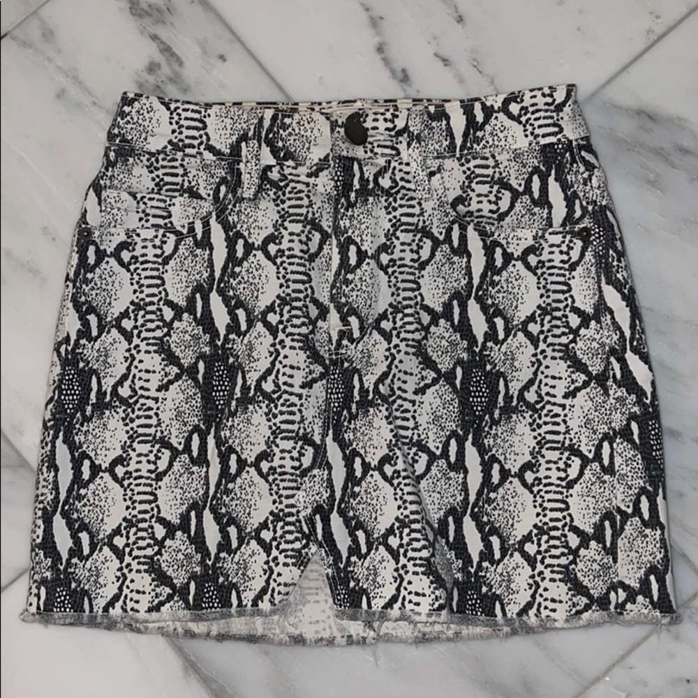 Frame Snake Mini Skirt